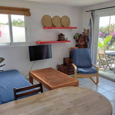Beautiful Small Bungalow, Amazing Views And Garden Famara Ngoại thất bức ảnh