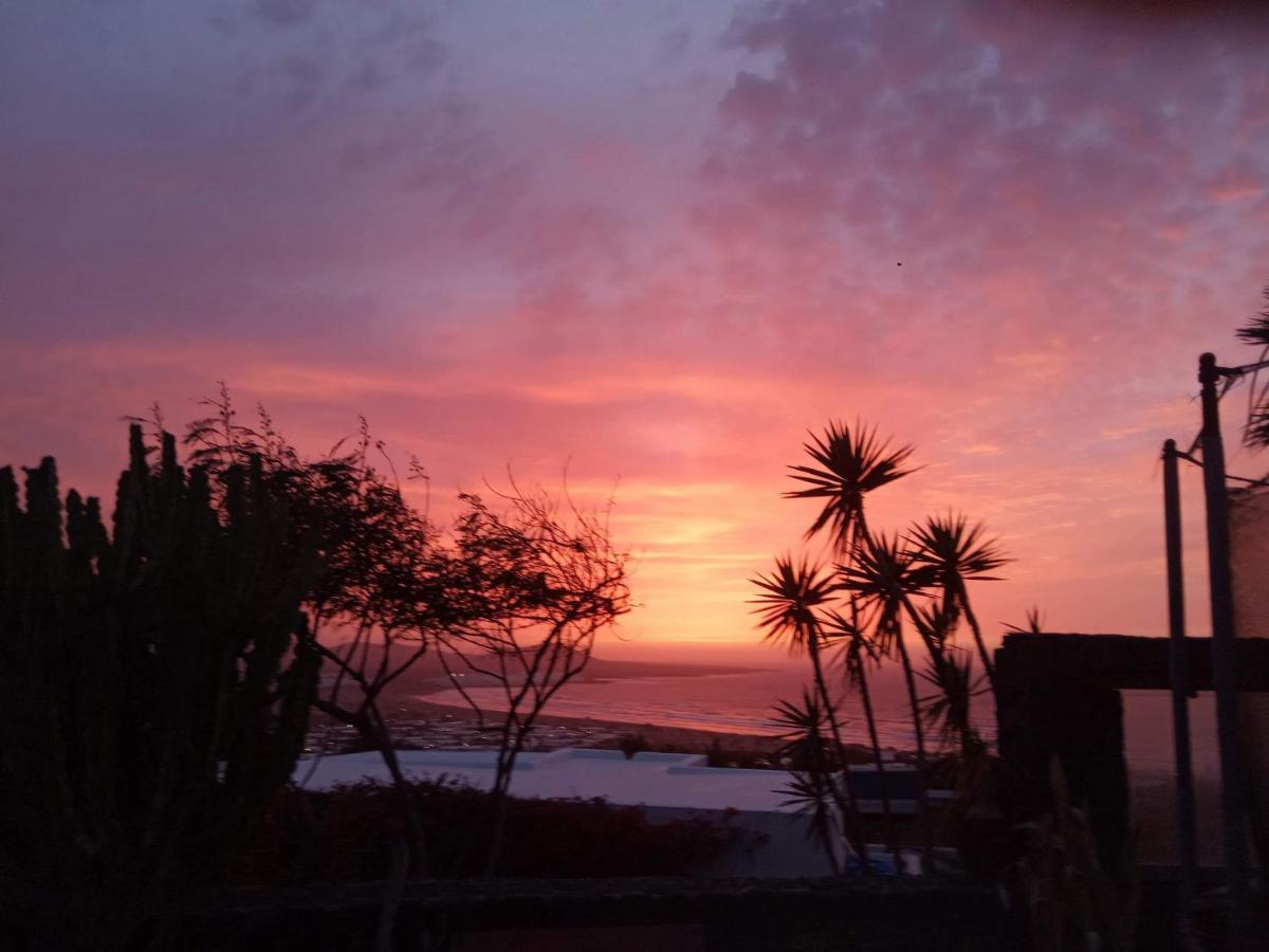 Beautiful Small Bungalow, Amazing Views And Garden Famara Ngoại thất bức ảnh