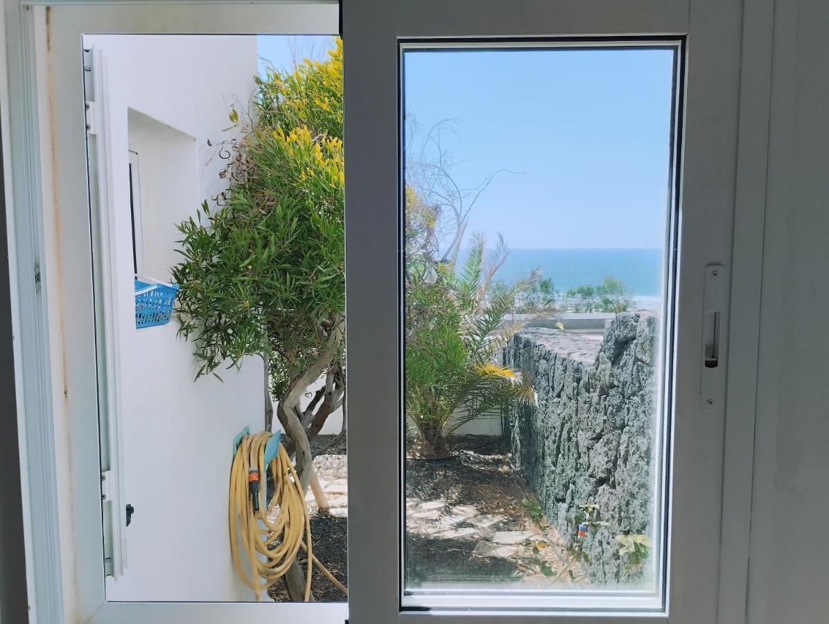Beautiful Small Bungalow, Amazing Views And Garden Famara Ngoại thất bức ảnh