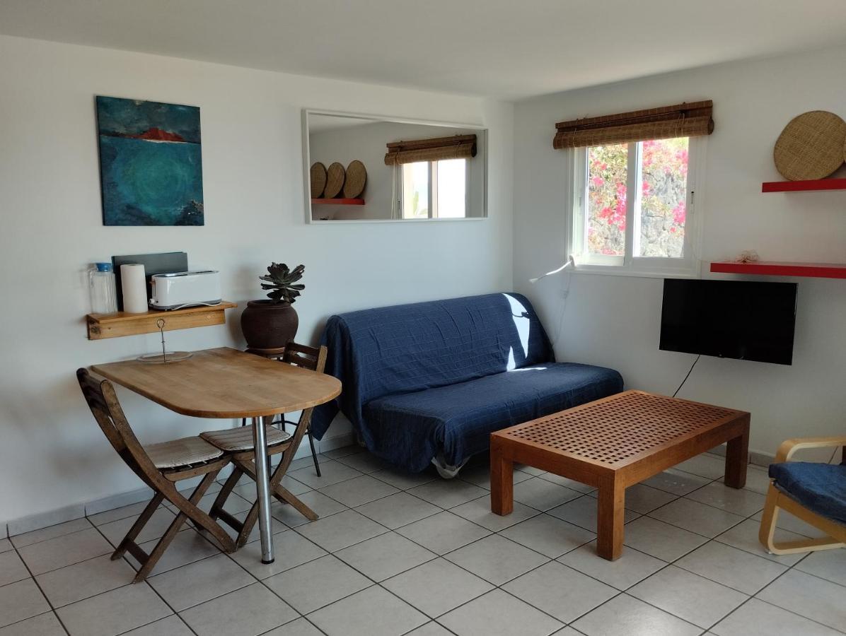 Beautiful Small Bungalow, Amazing Views And Garden Famara Ngoại thất bức ảnh